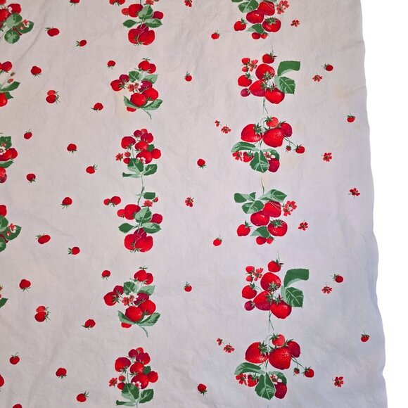 Vintage Tablecloth Strawberry 49x53 Kitchen Garden Strawberries Fruit Farmhouse - Picture 7 of 16